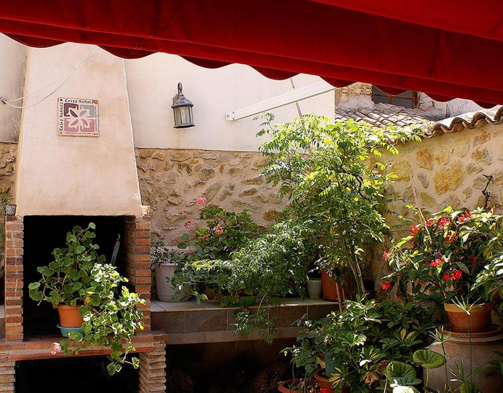 Hostal La Llar D'aitana Alcoleja Exterior foto